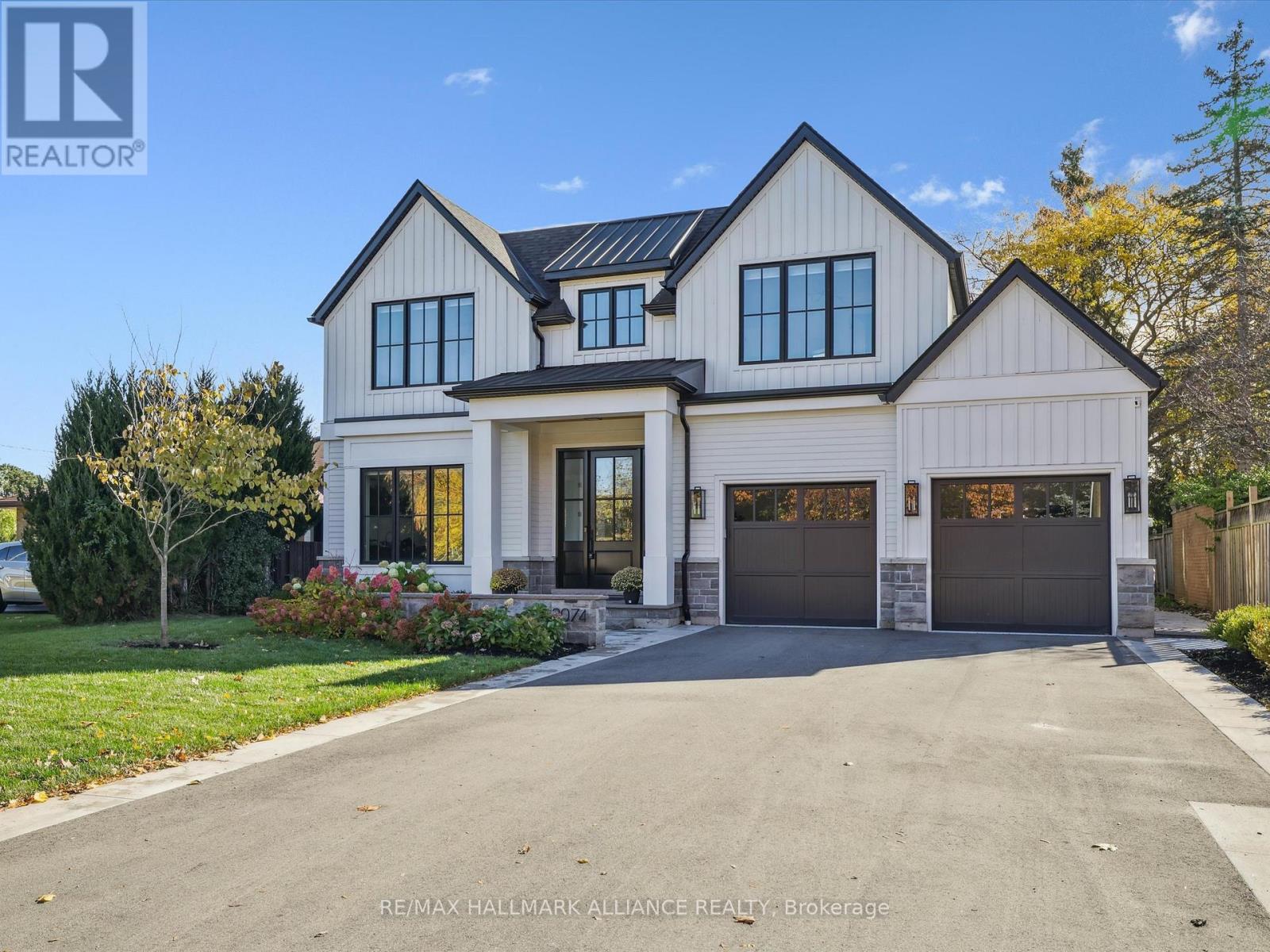 2074 Seabrook Drive, Oakville (Wo West), ON - Outdoor With Facade