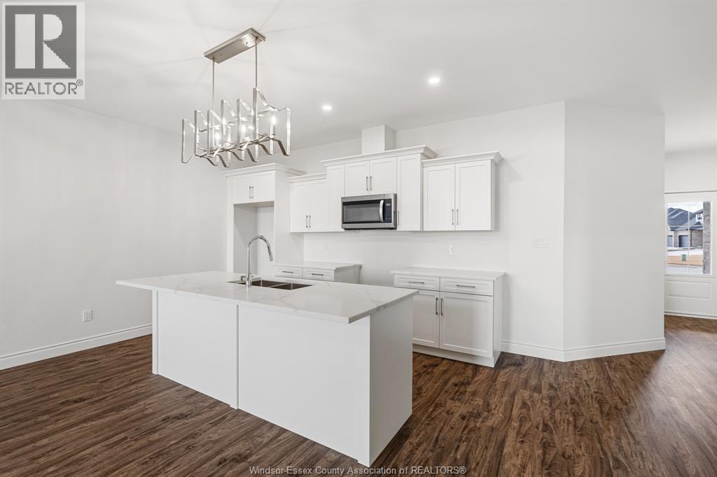 170 Mclellan Ave Unit# A, Amherstburg, ON - Indoor Photo Showing Kitchen With Double Sink With Upgraded Kitchen
