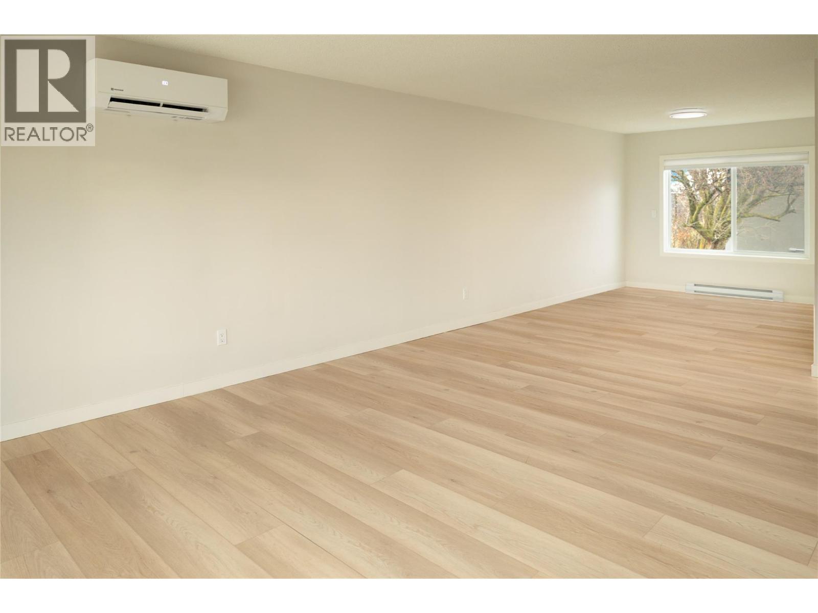 4790 Seaton Place, Peachland, BC - Indoor Photo Showing Other Room