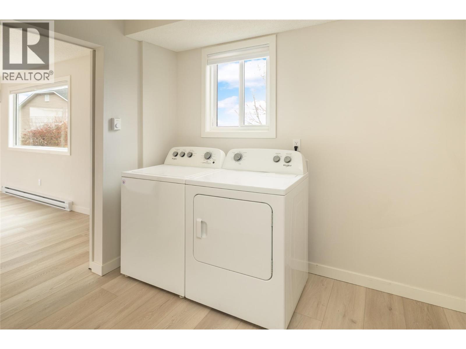 4790 Seaton Place, Peachland, BC - Indoor Photo Showing Laundry Room