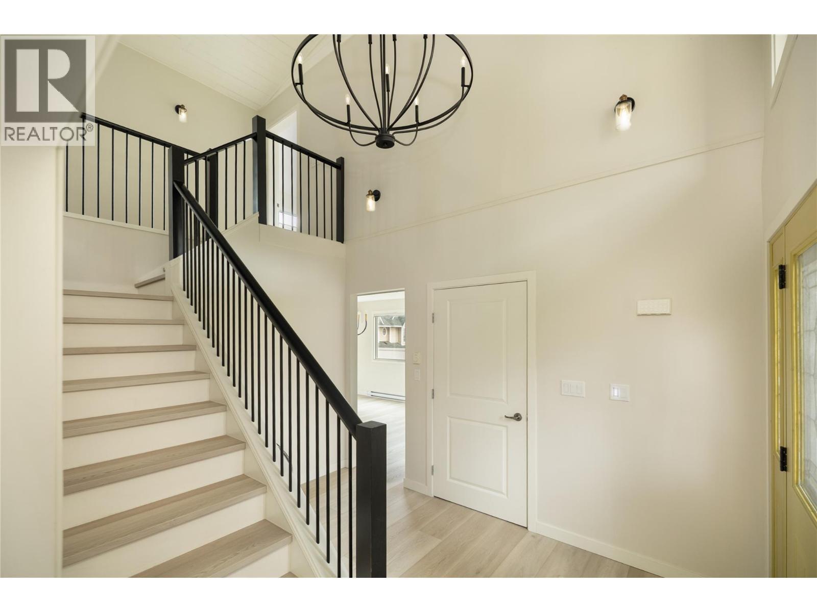 4790 Seaton Place, Peachland, BC - Indoor Photo Showing Other Room