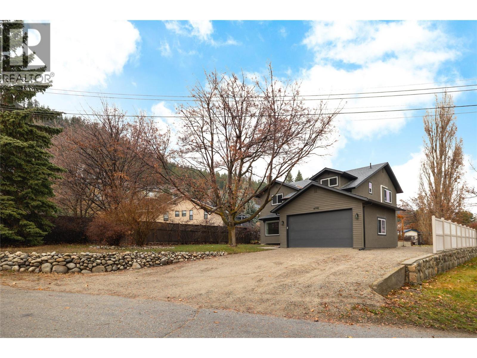 4790 Seaton Place, Peachland, BC - Outdoor