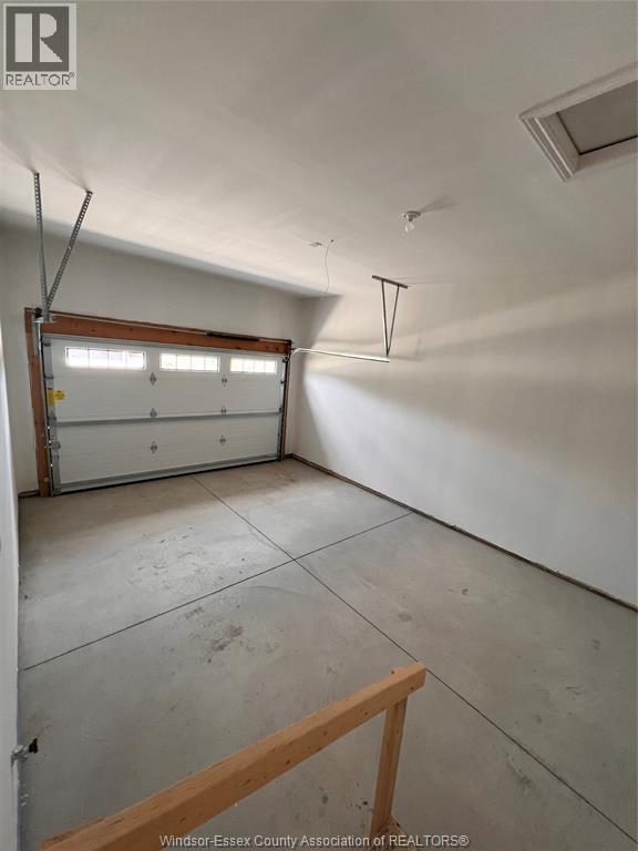 57 Callams Bay Crescent, Amherstburg, ON - Indoor Photo Showing Garage