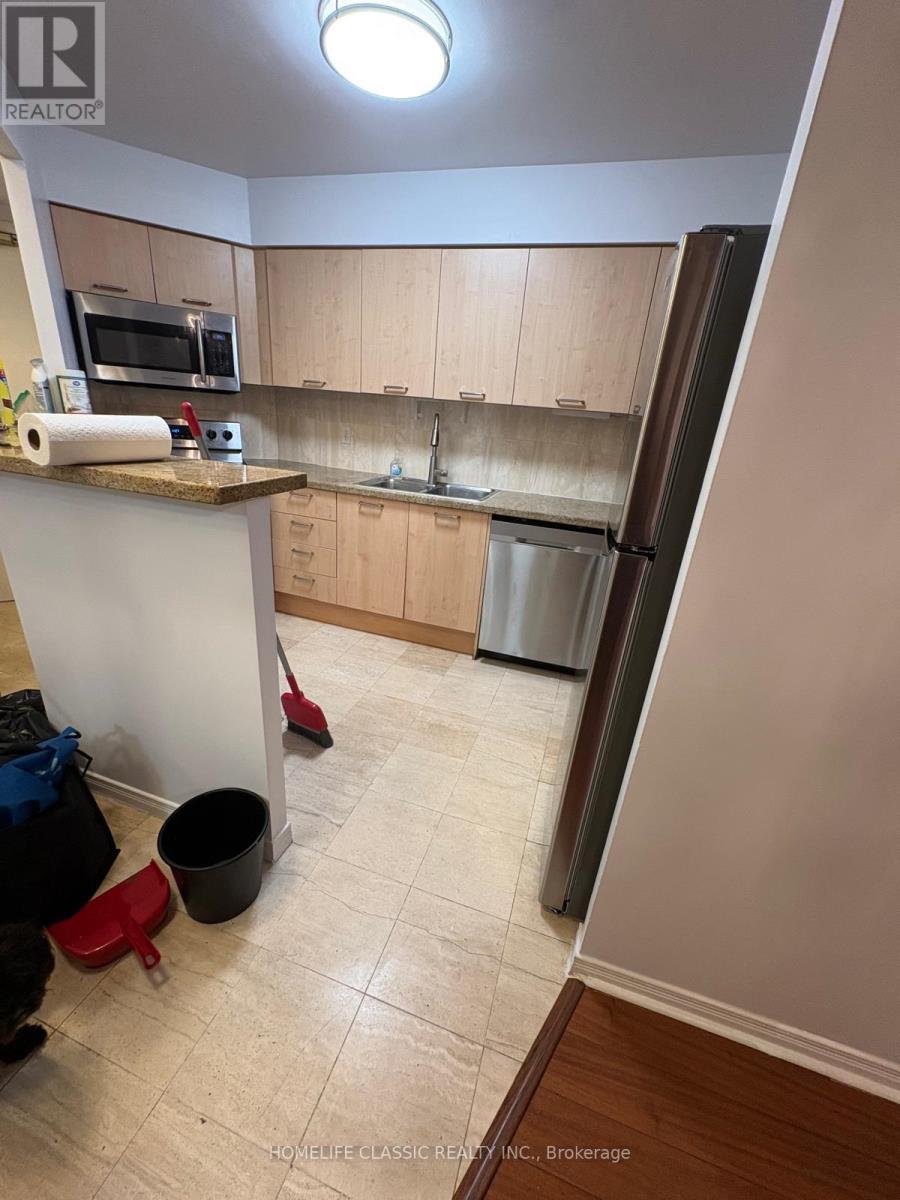 1010 - 55 Harrison Garden Boulevard, Toronto, ON - Indoor Photo Showing Kitchen With Double Sink