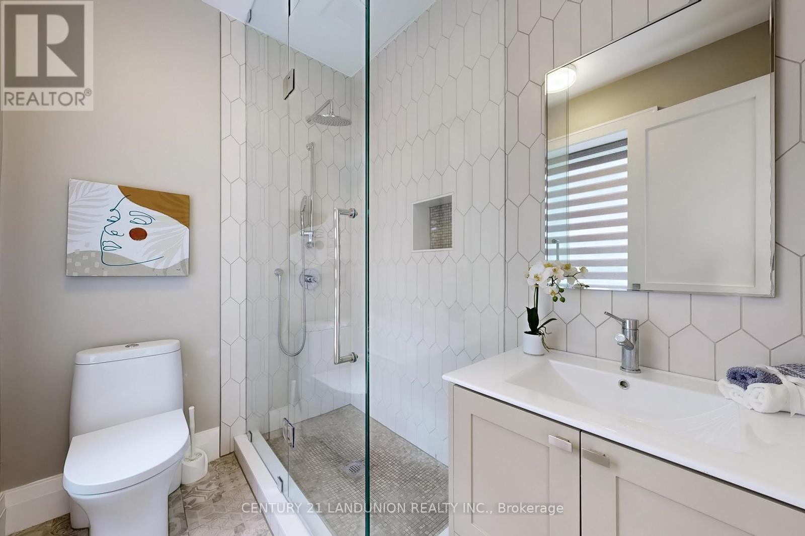 46 Elmsthorpe Avenue, Toronto, ON - Indoor Photo Showing Bathroom
