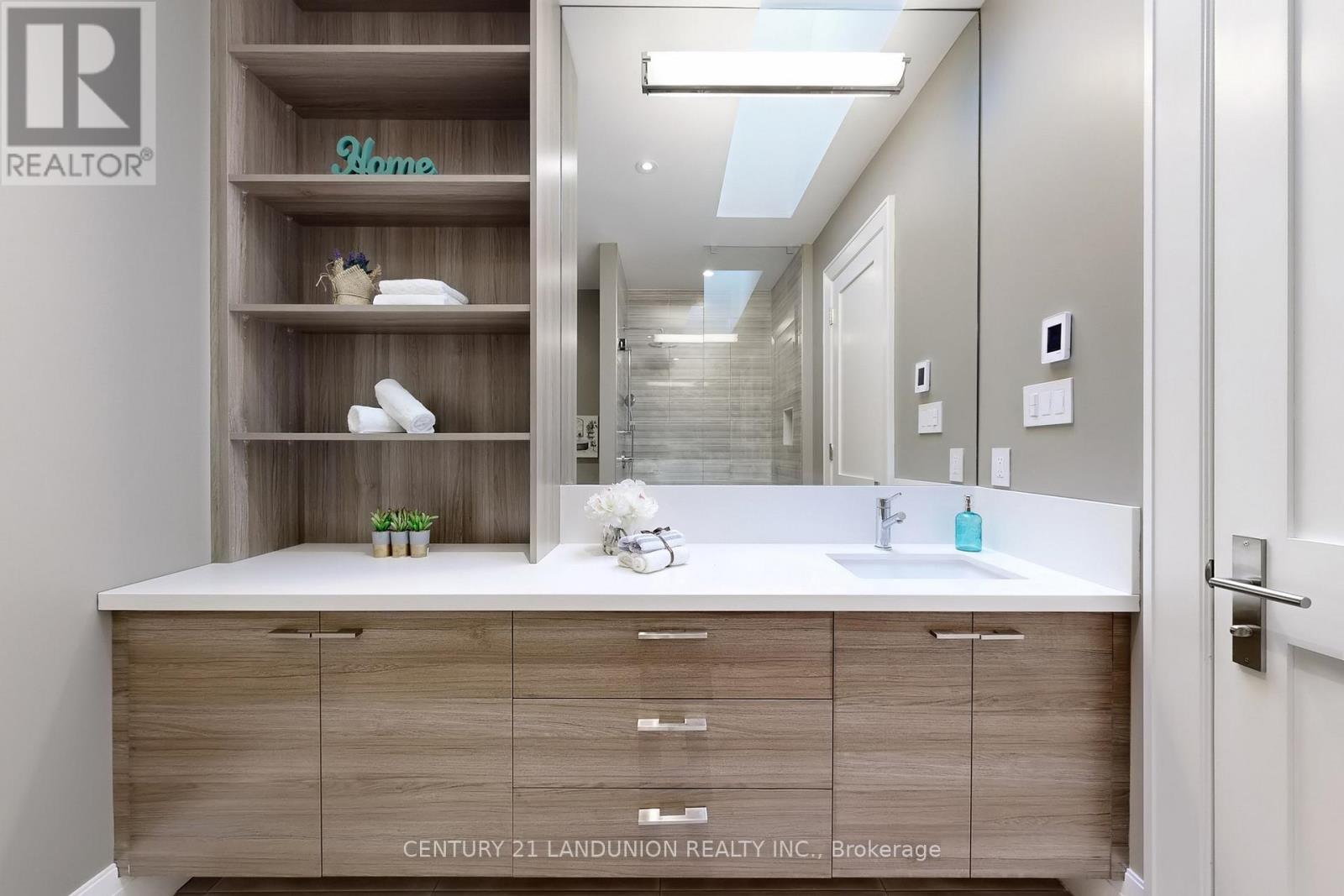 46 Elmsthorpe Avenue, Toronto, ON - Indoor Photo Showing Bathroom
