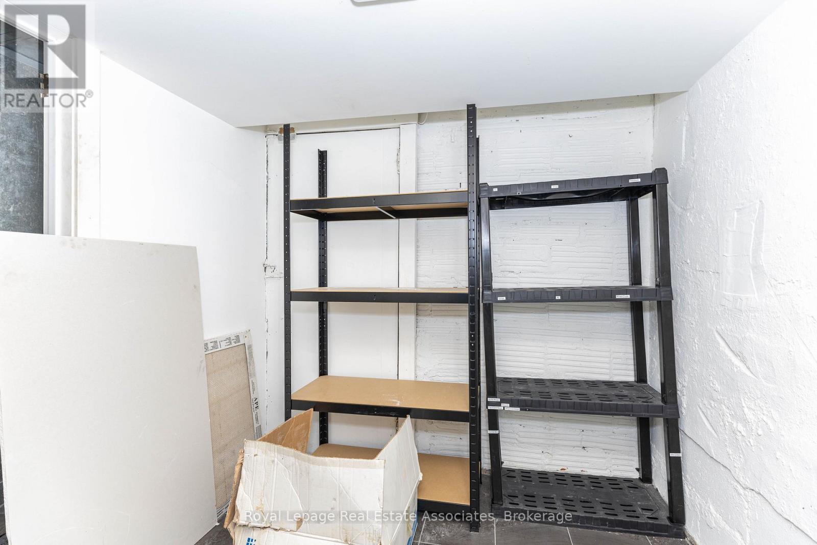 424 Eglinton Avenue W, Toronto, ON