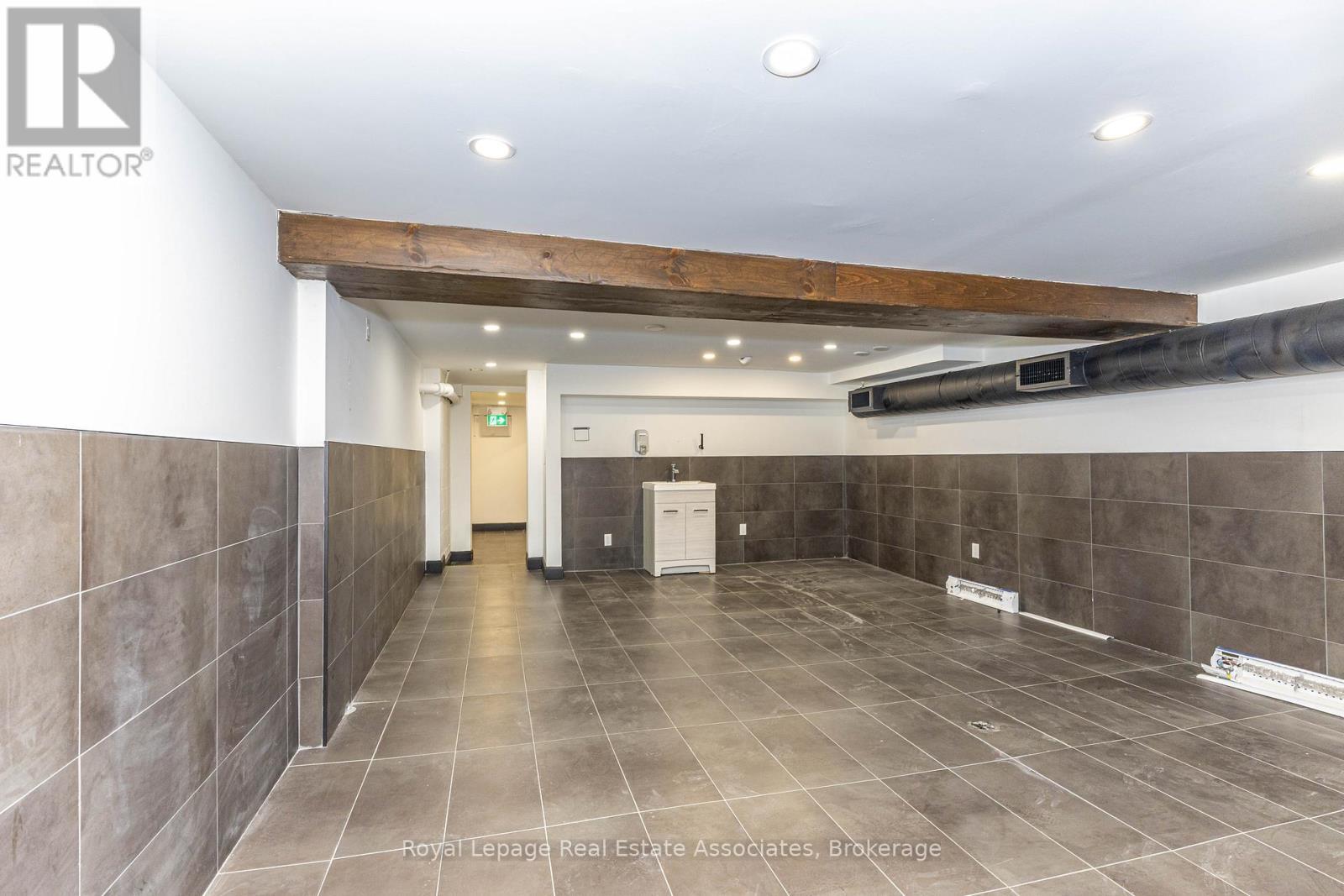 424 Eglinton Avenue W, Toronto, ON