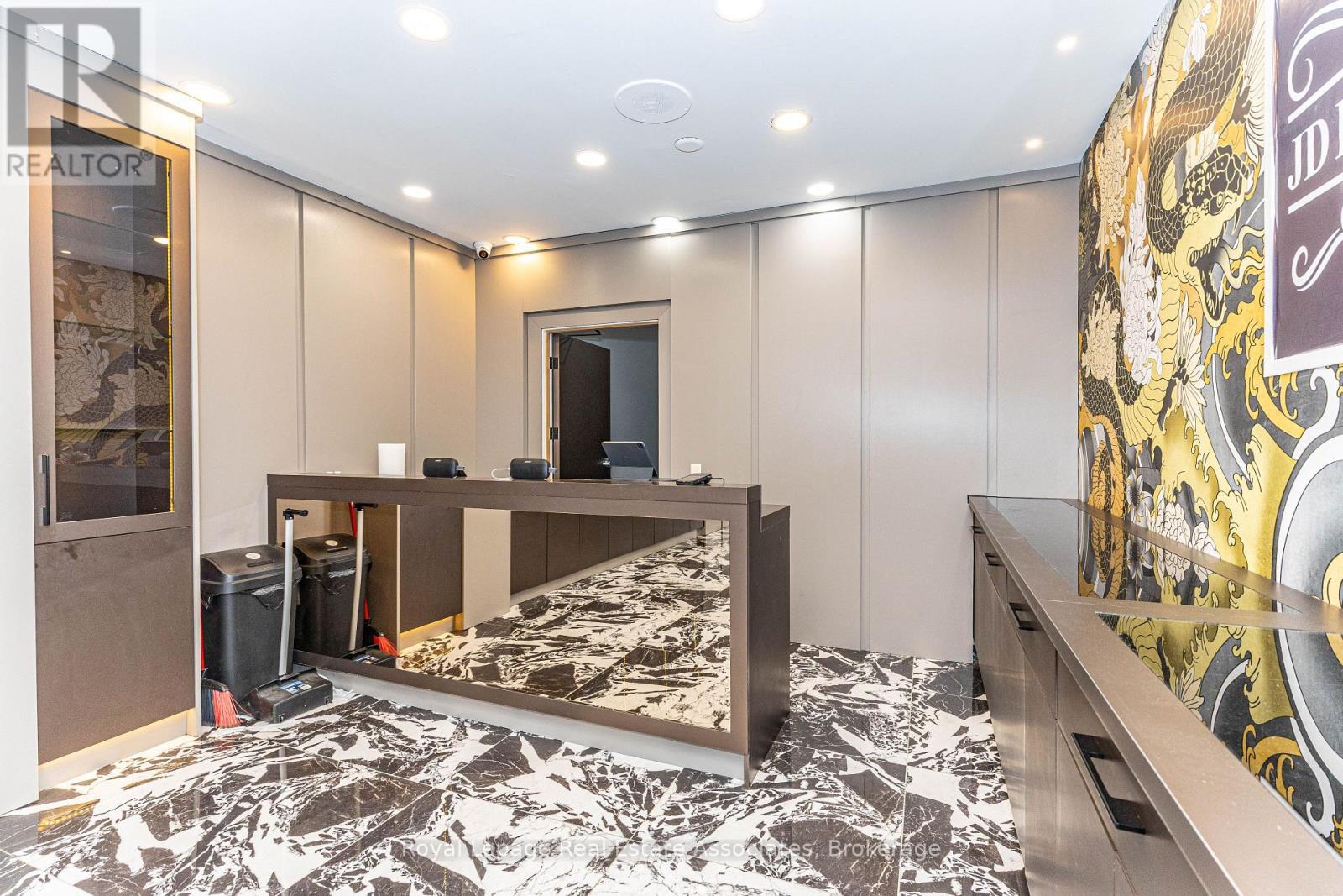 424 Eglinton Avenue W, Toronto, ON