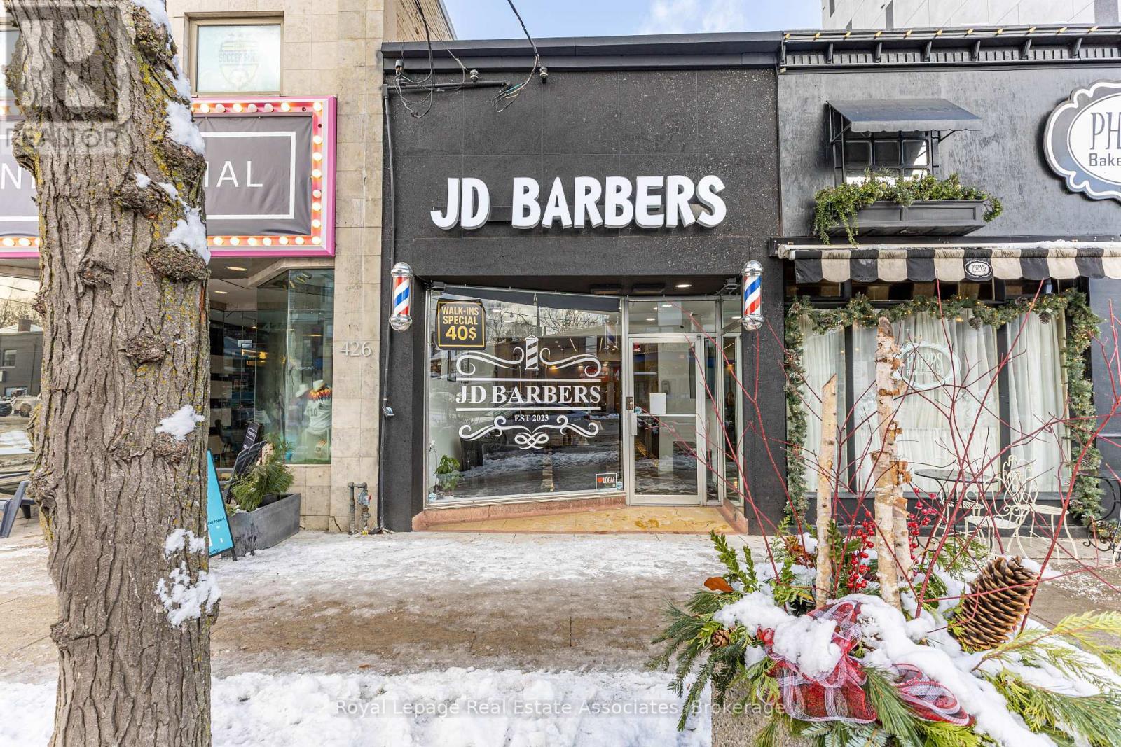 424 Eglinton Avenue W, Toronto, ON