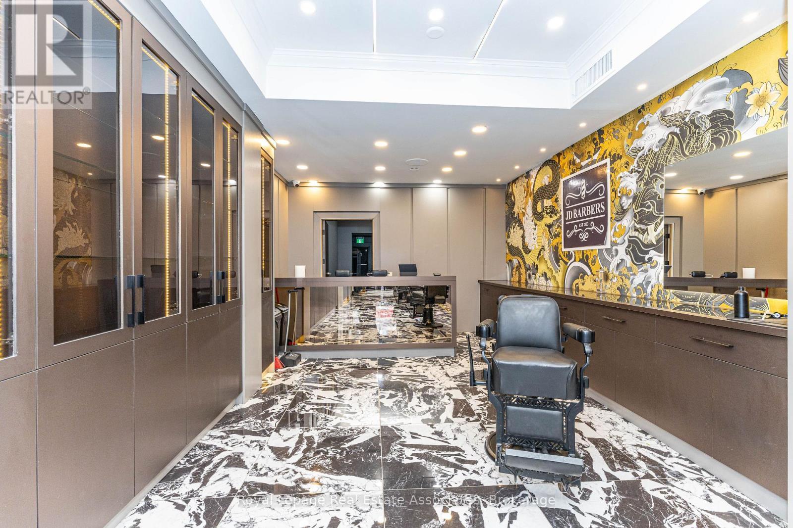 424 Eglinton Avenue W, Toronto, ON