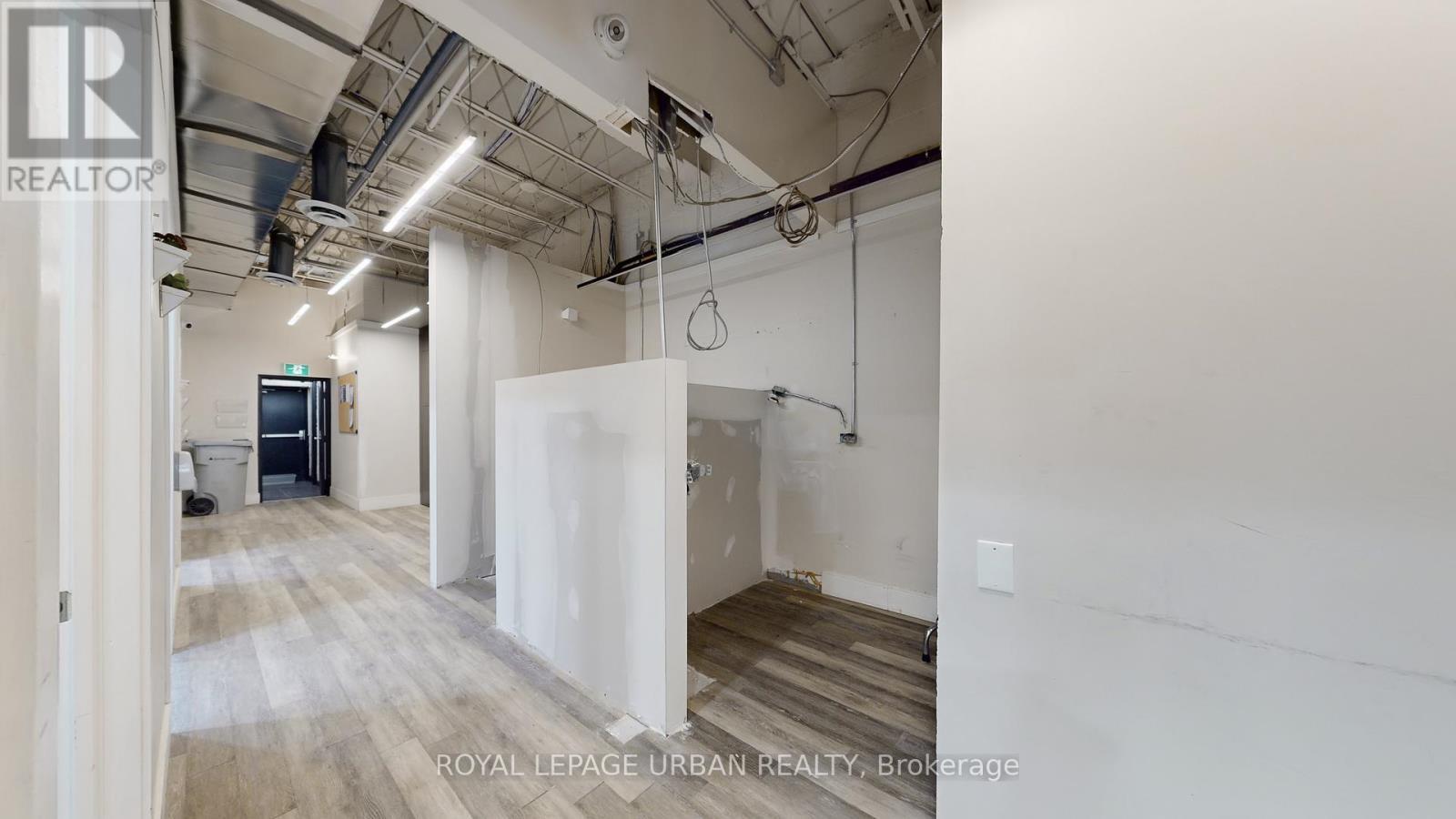 200 Spadina Avenue, Toronto, ON