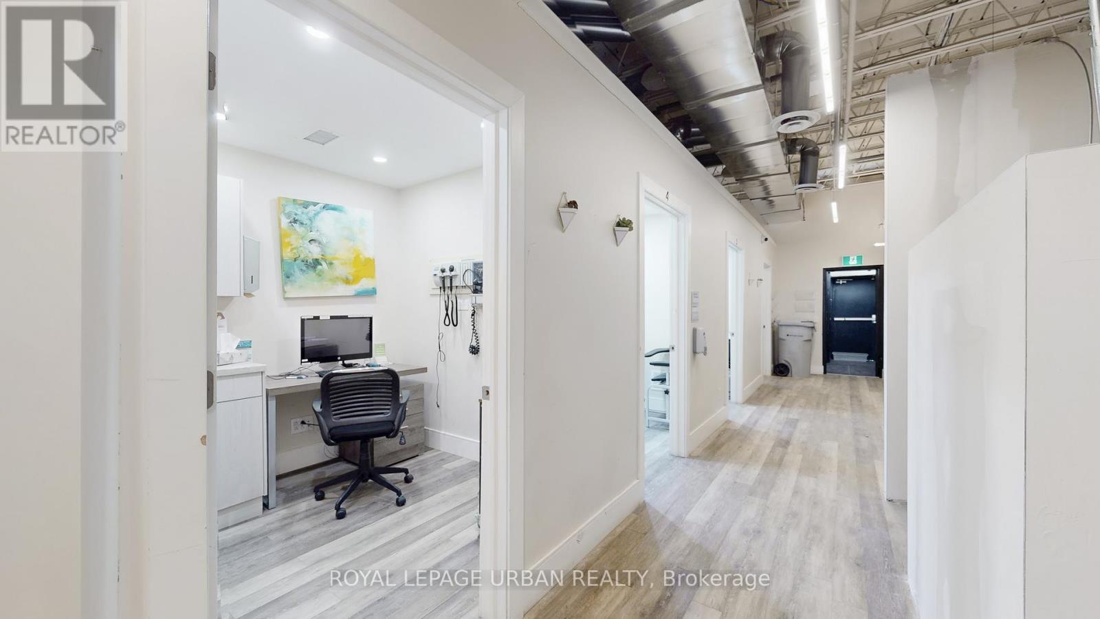 200 Spadina Avenue, Toronto, ON