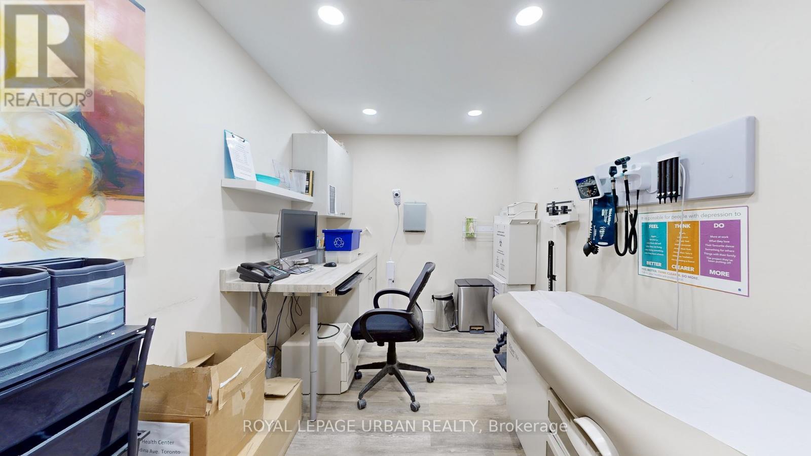 200 Spadina Avenue, Toronto, ON