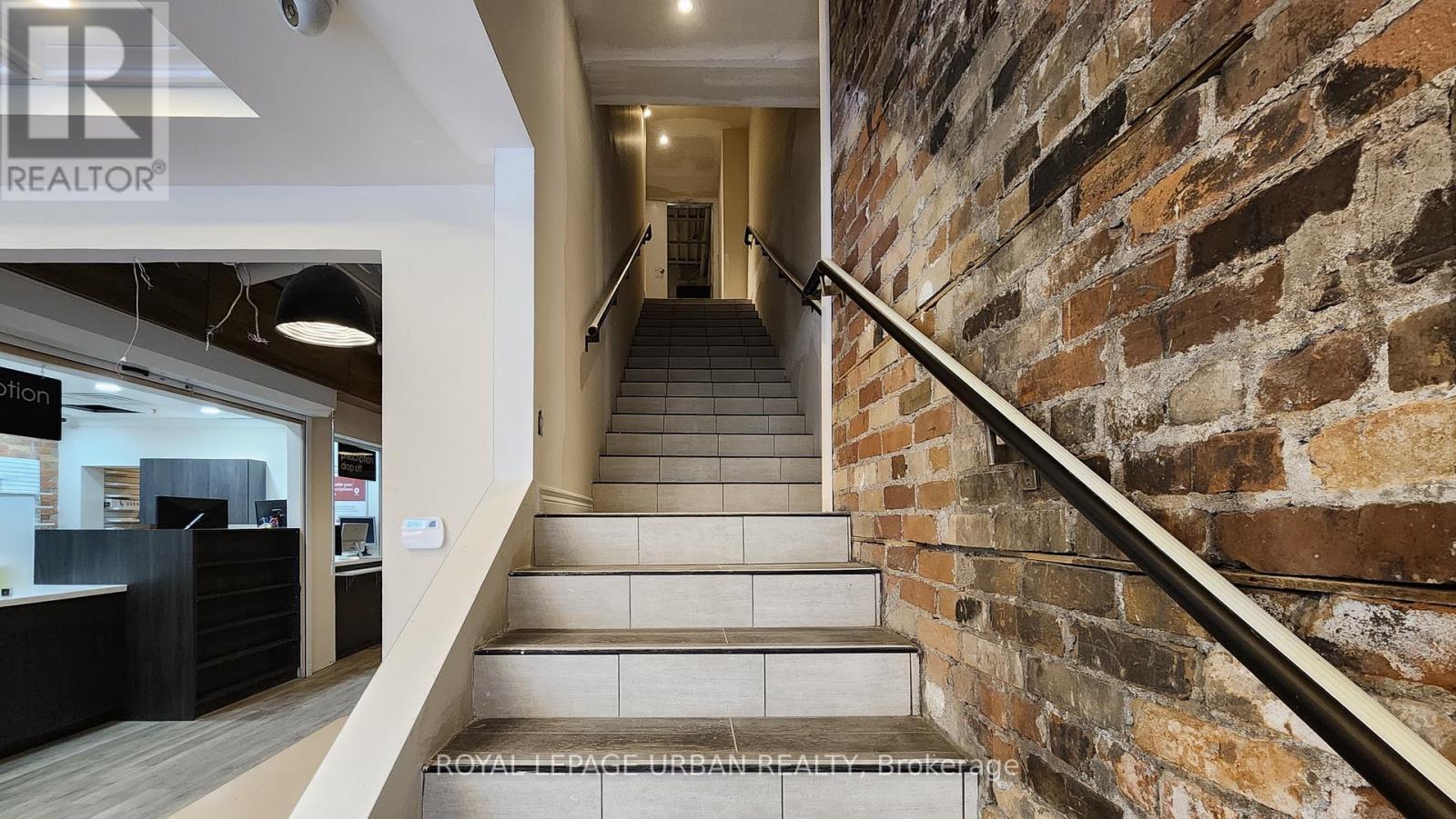 200 Spadina Avenue, Toronto, ON