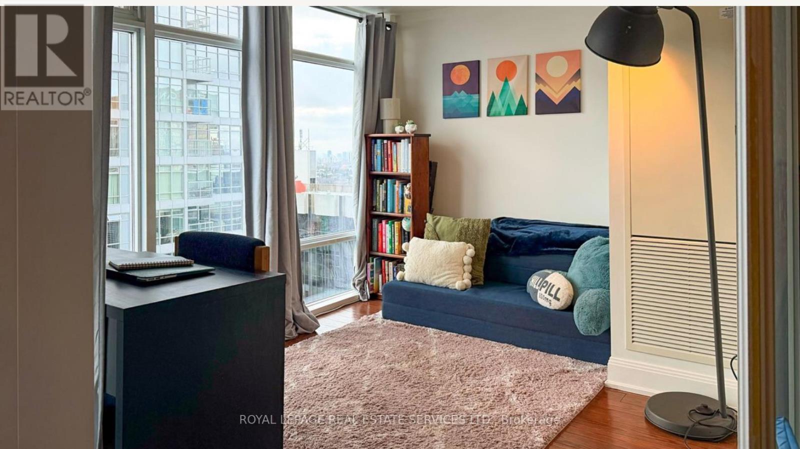 Huge Den W/ window - 2804 - 2191 Yonge Street, Toronto, ON - Indoor