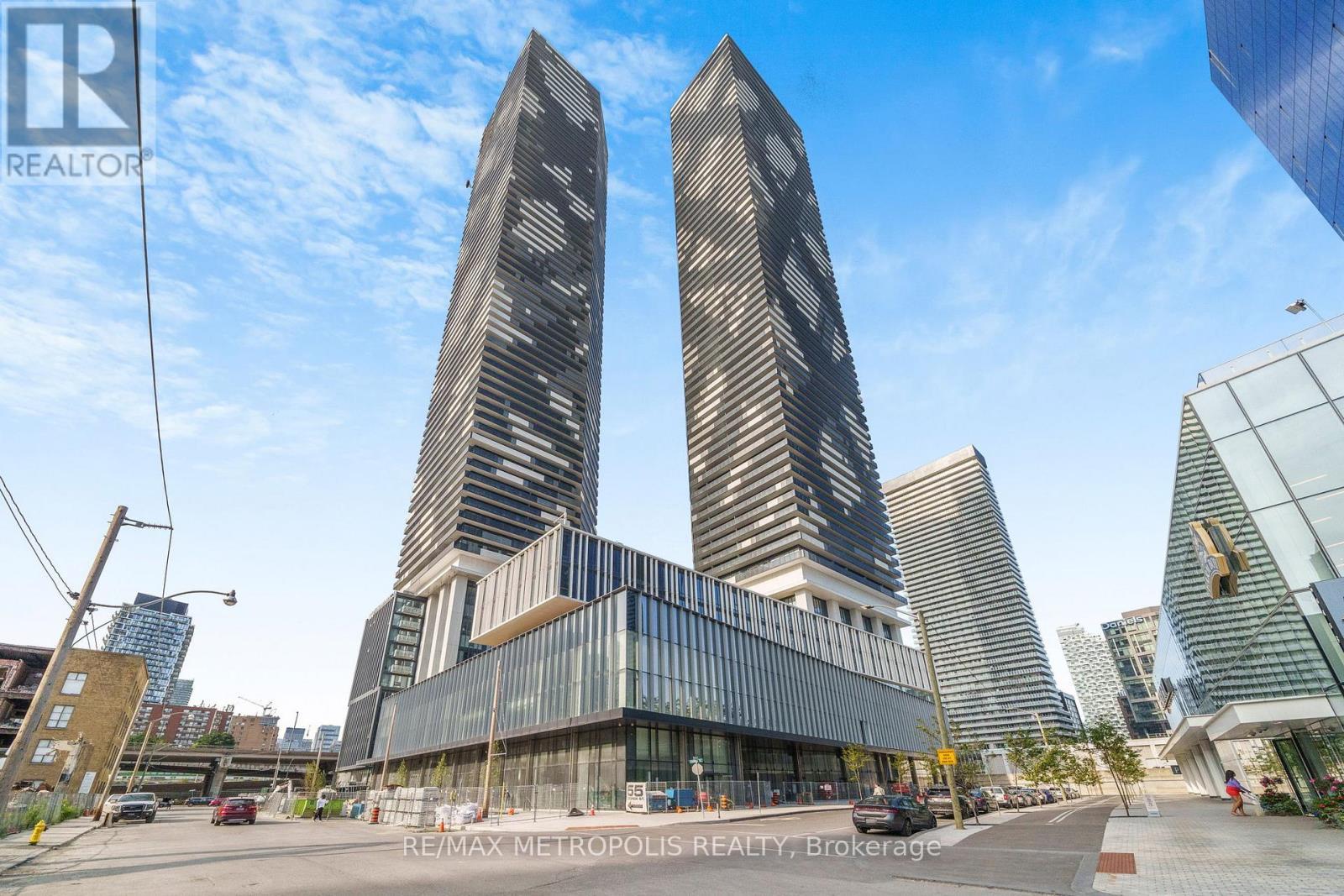 6208 - 138 Downes Street, Toronto, ON - Outdoor With Facade