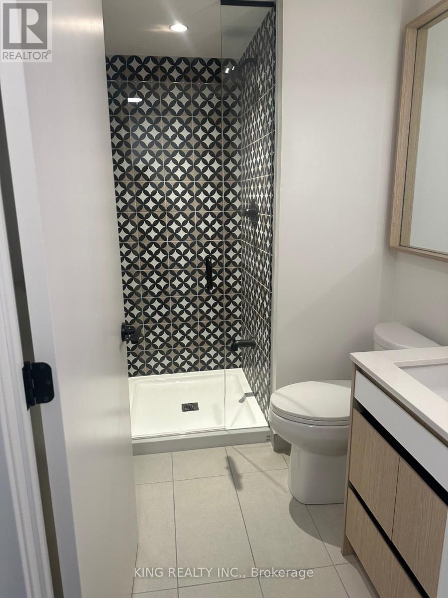 318 - 1200 Dundas Street W, Toronto, ON - Indoor Photo Showing Bathroom