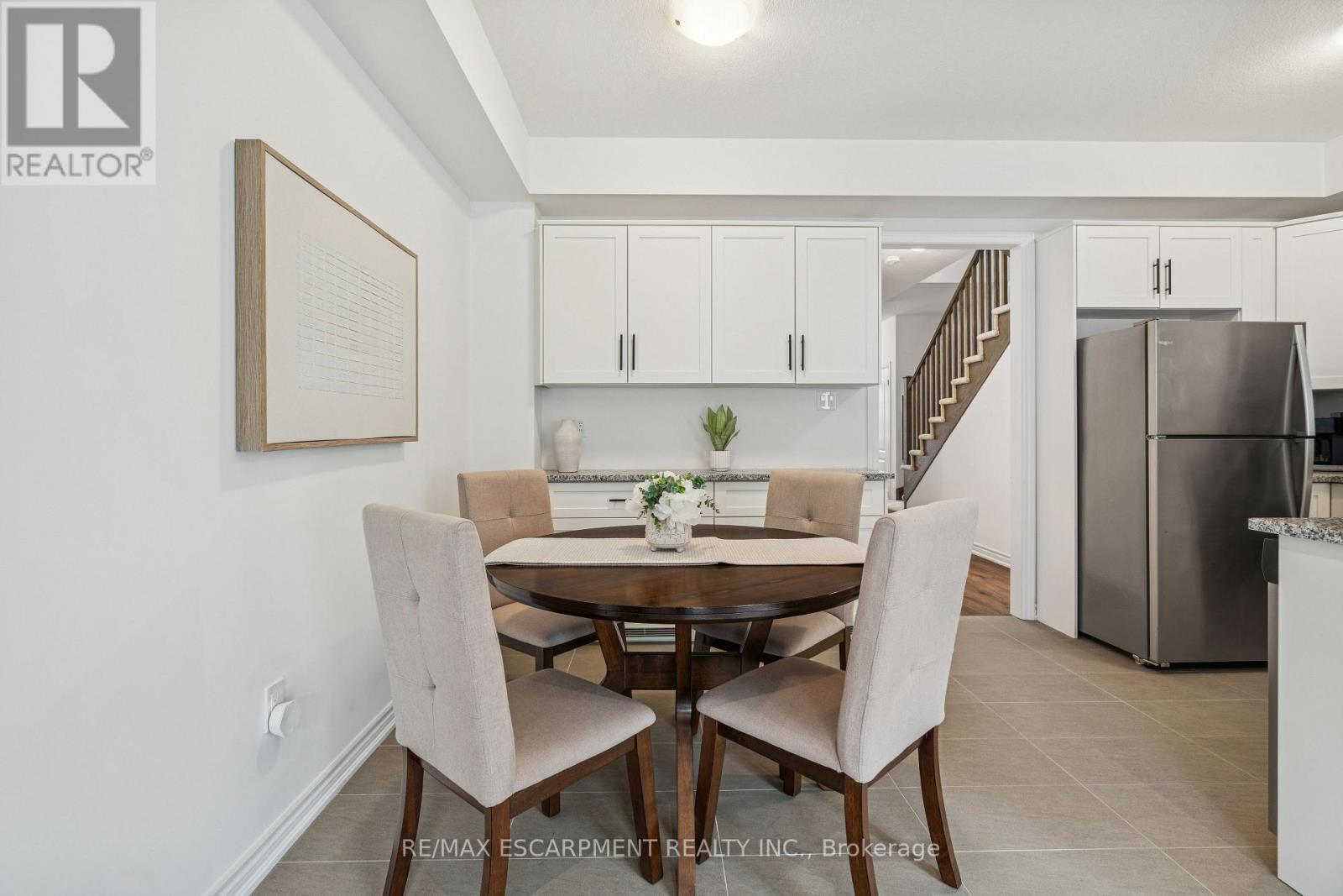 9 Elsegood Drive, Guelph, ON - Indoor Photo Showing Dining Room
