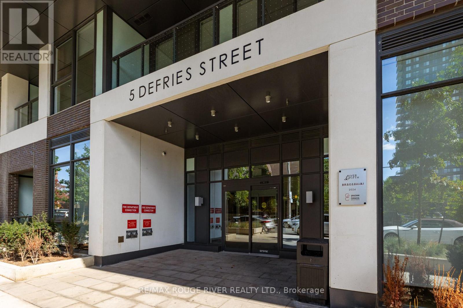 402 - 5 Defries Street, Toronto, ON - Outdoor