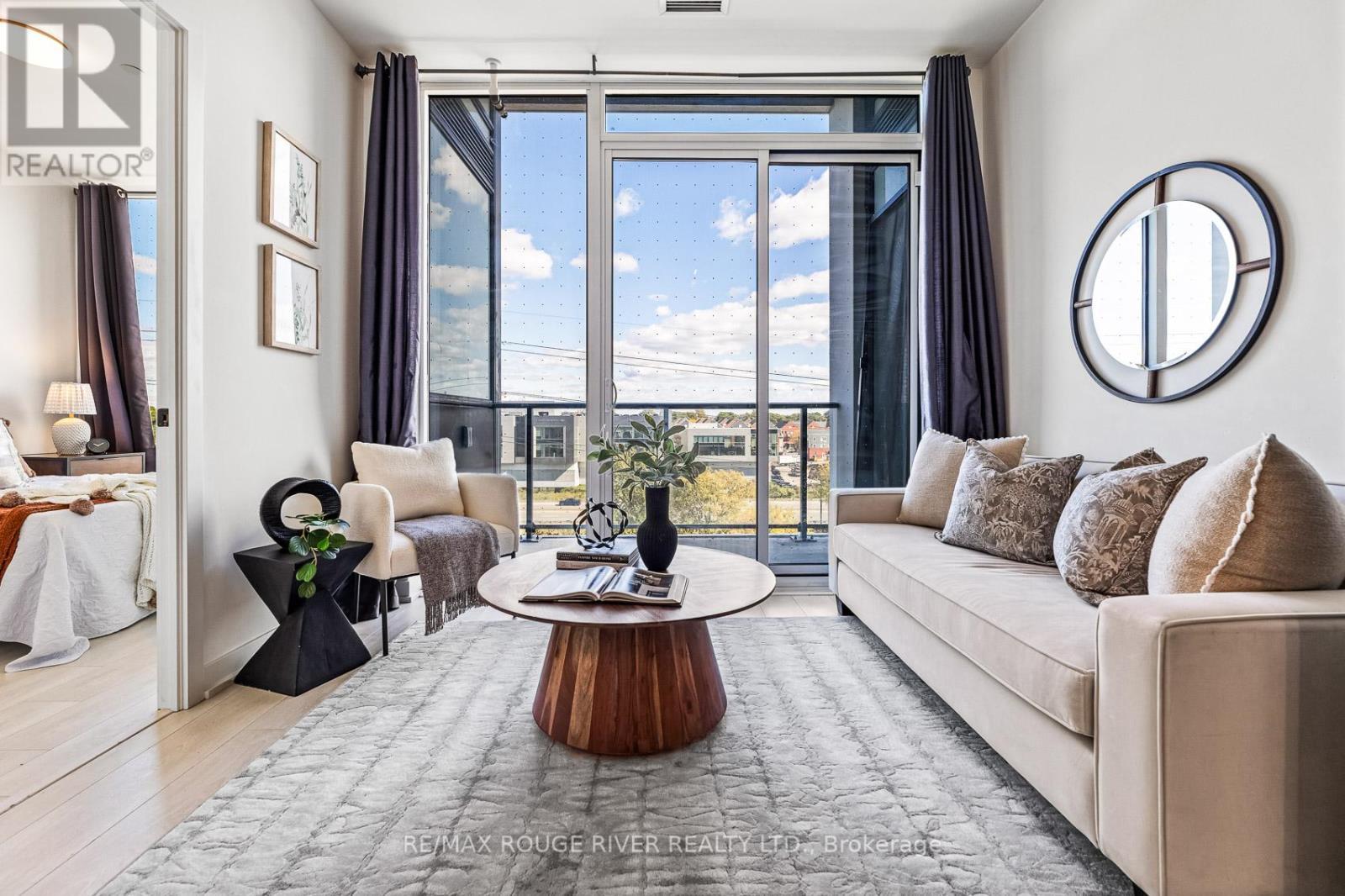 402 - 5 Defries Street, Toronto, ON - Indoor Photo Showing Living Room
