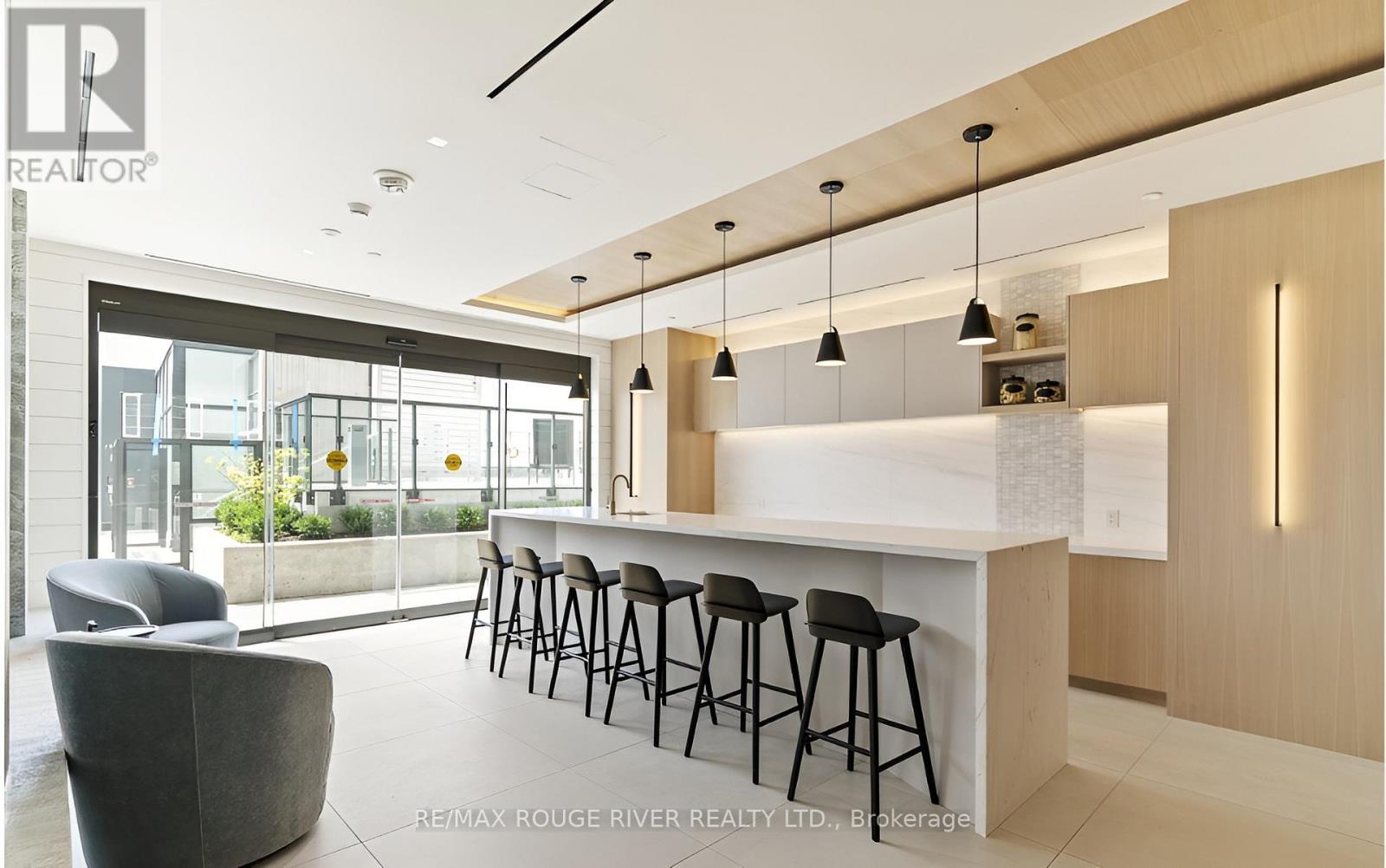 402 - 5 Defries Street, Toronto, ON - Indoor Photo Showing Kitchen