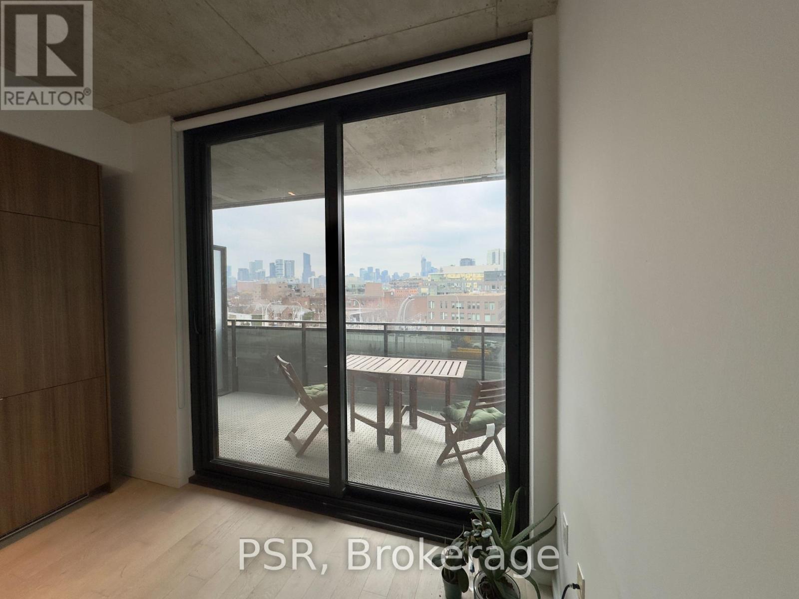 510 - 21 Lawren Harris Square, Toronto, ON - Photo Showing Other Room