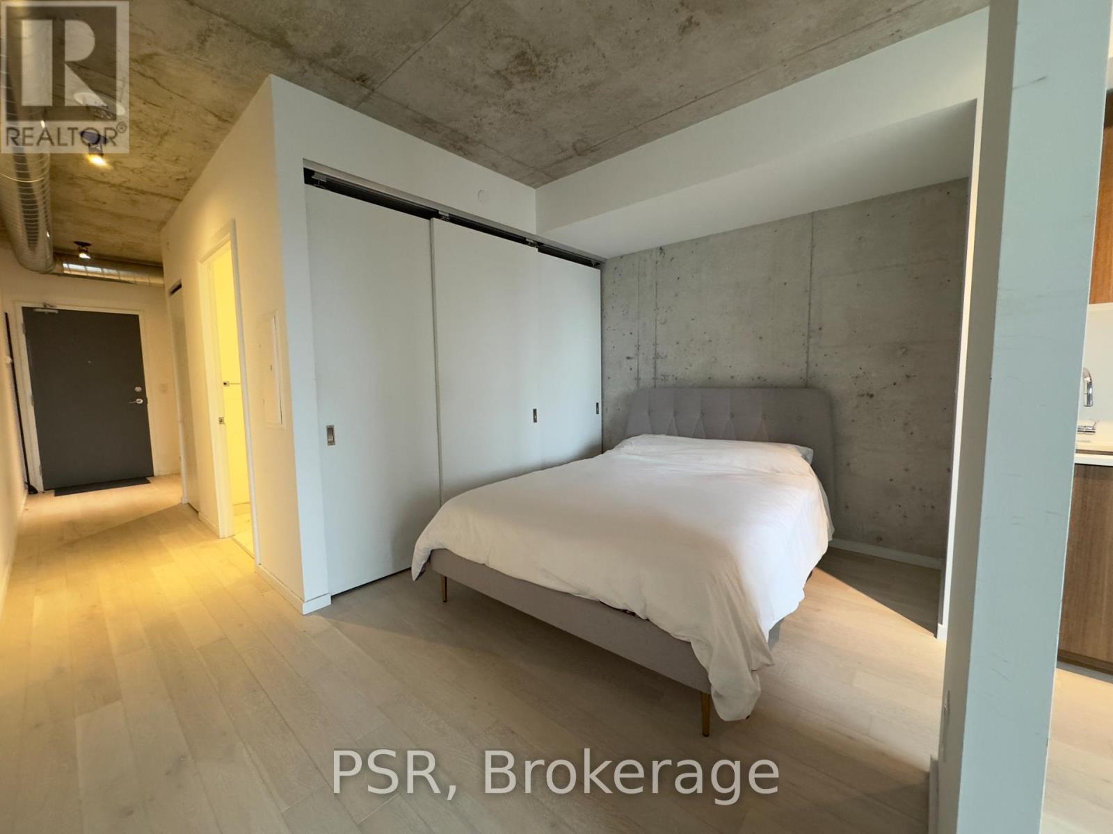 510 - 21 Lawren Harris Square, Toronto, ON - Indoor Photo Showing Bedroom