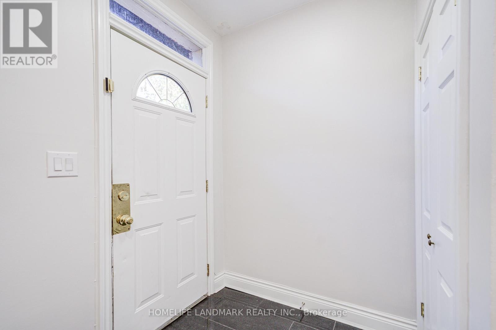 237 Ontario Street, Toronto, ON - Indoor Photo Showing Other Room