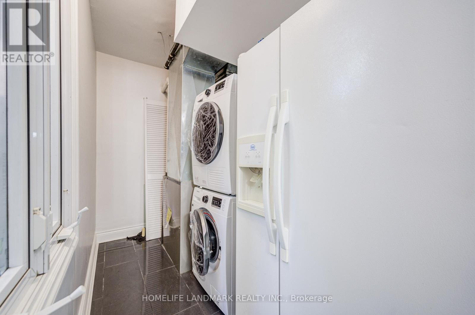 237 Ontario Street, Toronto, ON - Indoor Photo Showing Laundry Room