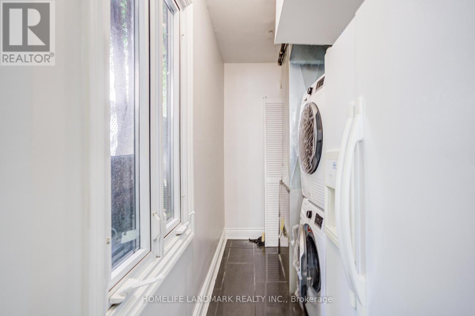 237 Ontario Street, Toronto, ON - Indoor Photo Showing Laundry Room
