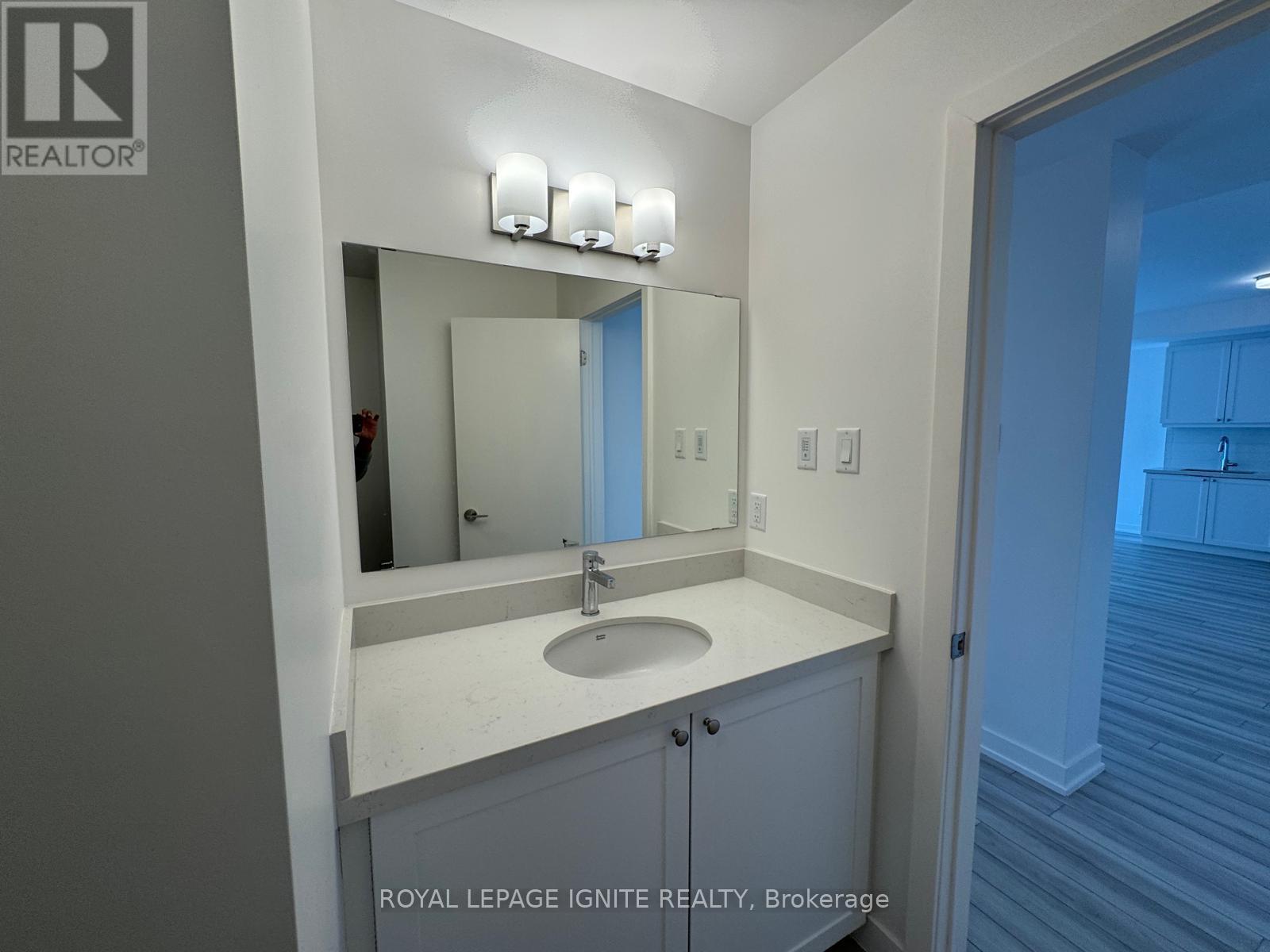 1209 - 55 Clarington Boulevard, Clarington, ON - Indoor Photo Showing Bathroom