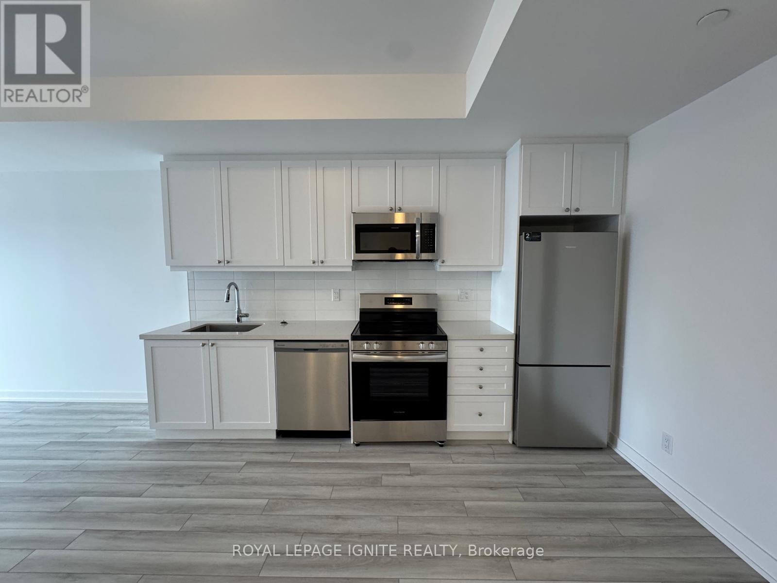 1209 - 55 Clarington Boulevard, Clarington, ON - Indoor Photo Showing Kitchen