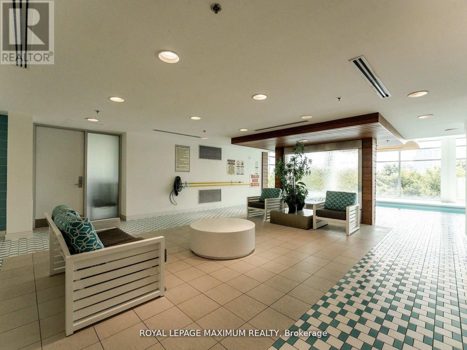 1013 - 155 Legion Road N, Toronto, ON - Indoor Photo Showing Other Room