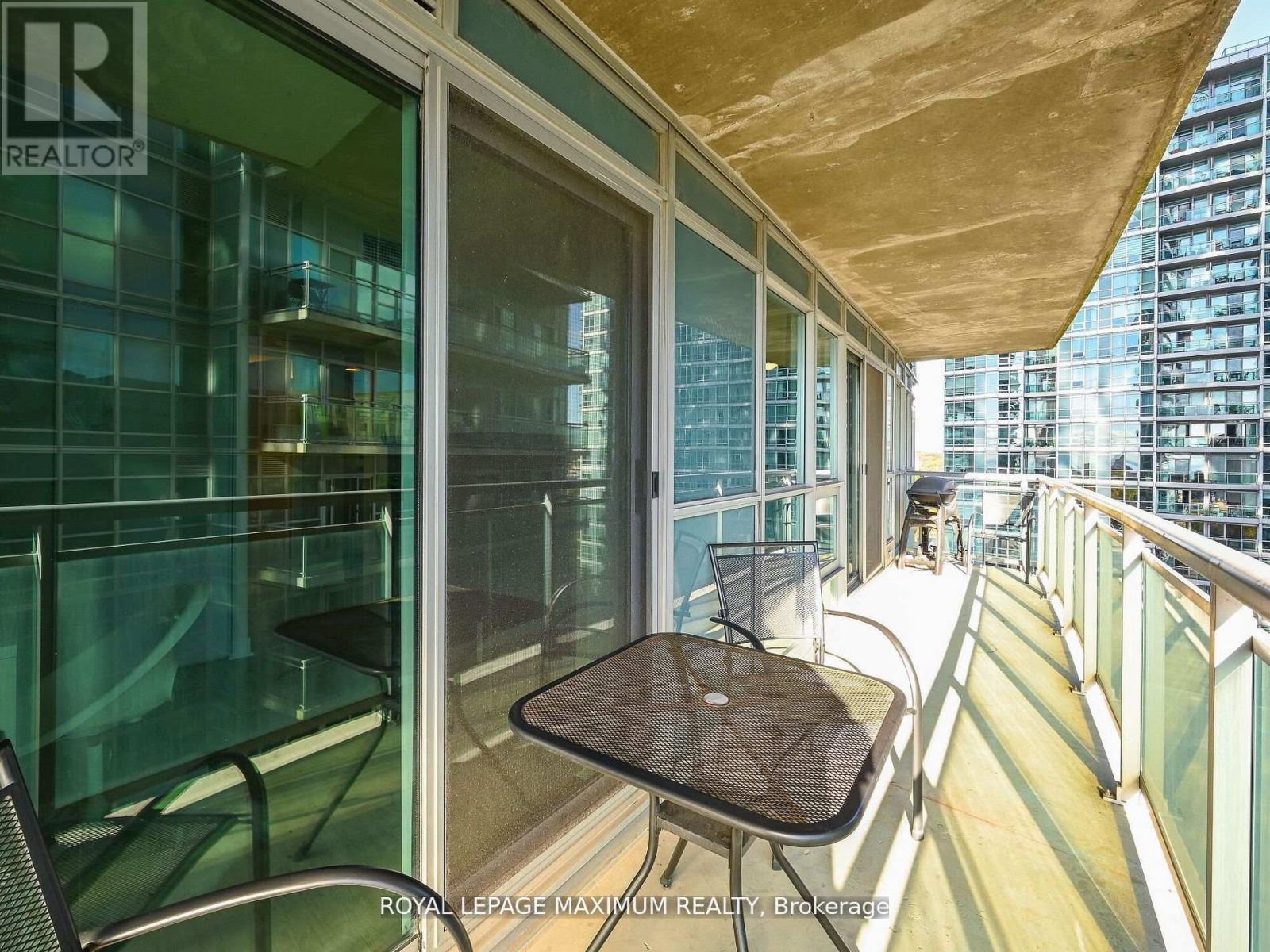 1013 - 155 Legion Road N, Toronto, ON - Outdoor With Balcony With Exterior