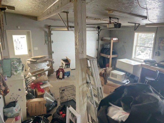 Garage - 6 Rue De La Montagne, Pointe-À-La-Croix, QC - Indoor Photo Showing Garage