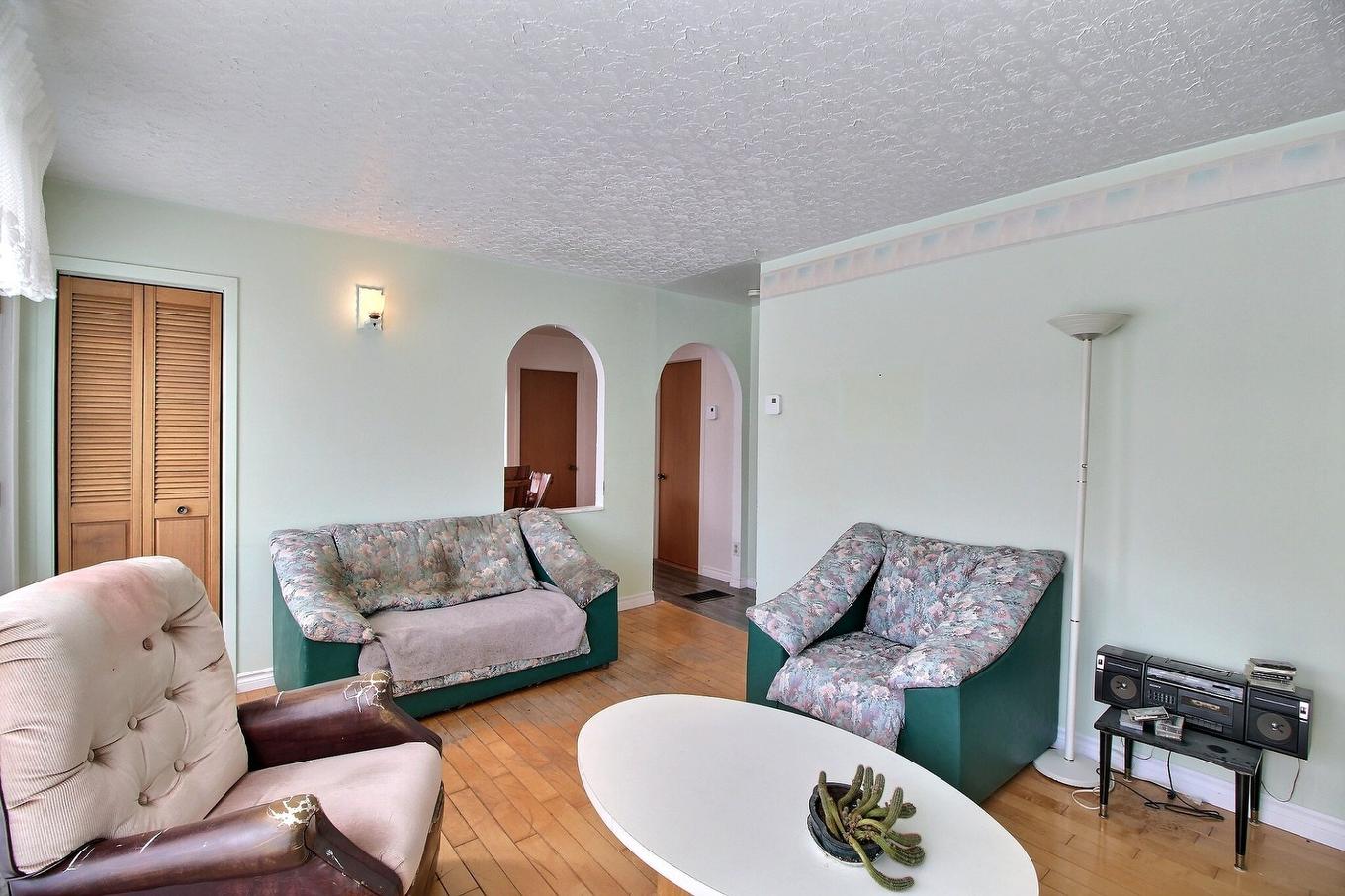 Living room - 130 Route 113 S., Senneterre - Paroisse, QC - Indoor Photo Showing Living Room