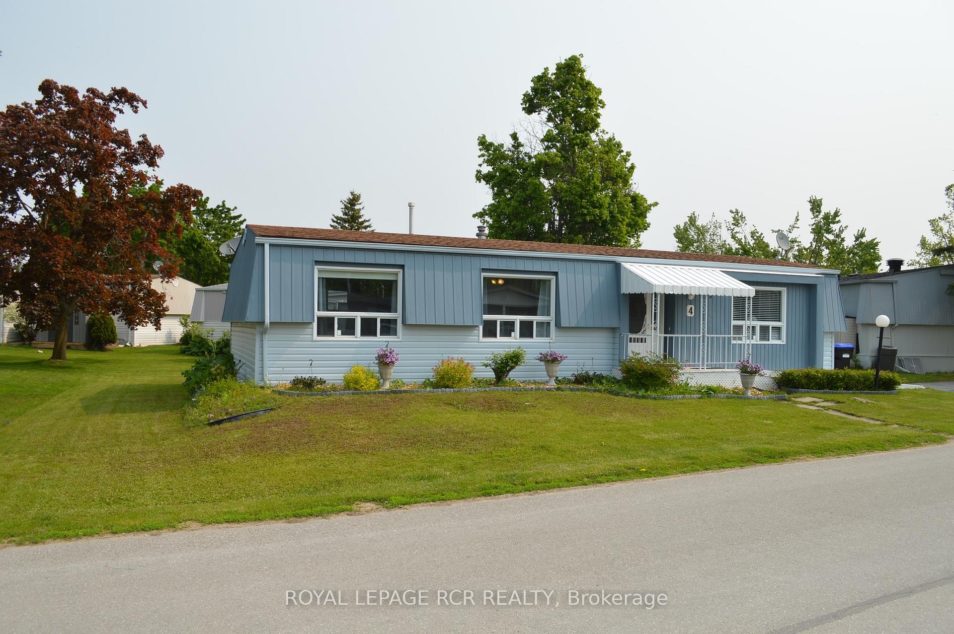 4 Linden Lane, Innisfil, ON - Outdoor With Facade