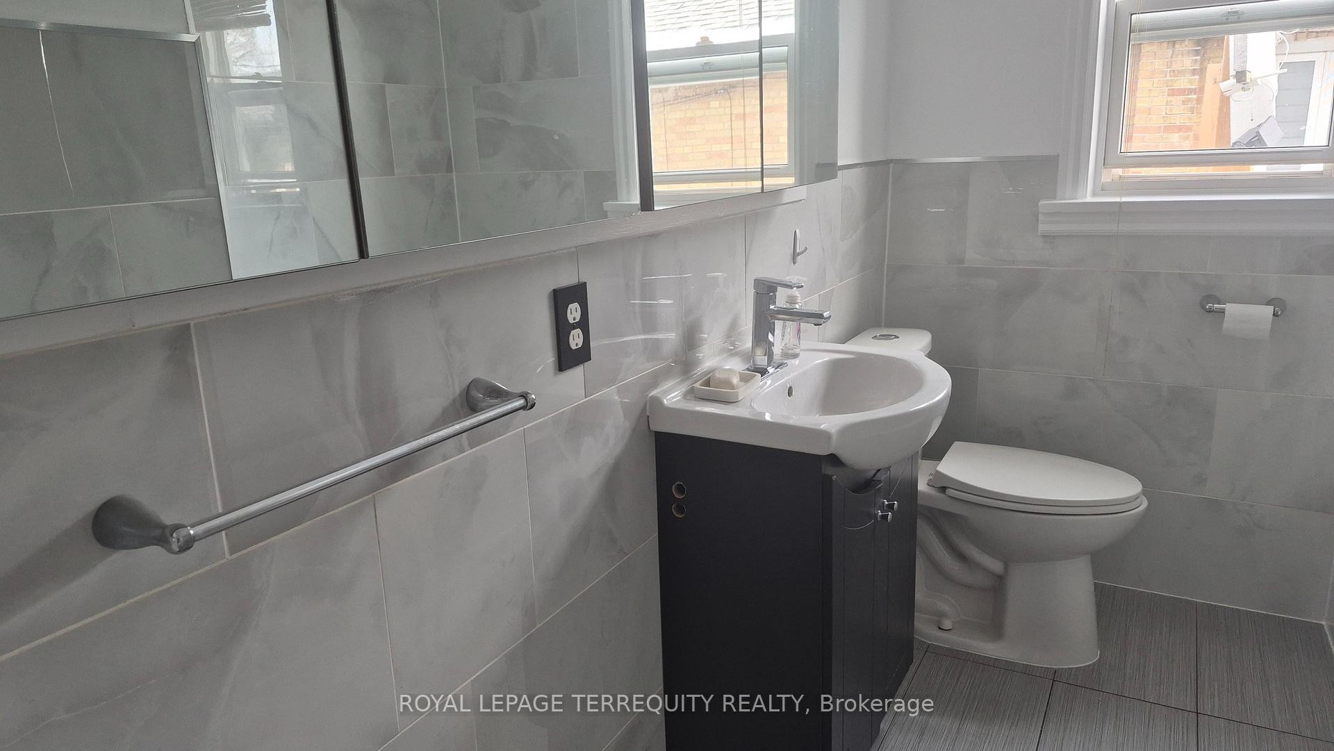 45 Forbes Road, Toronto, ON - Indoor Photo Showing Bathroom