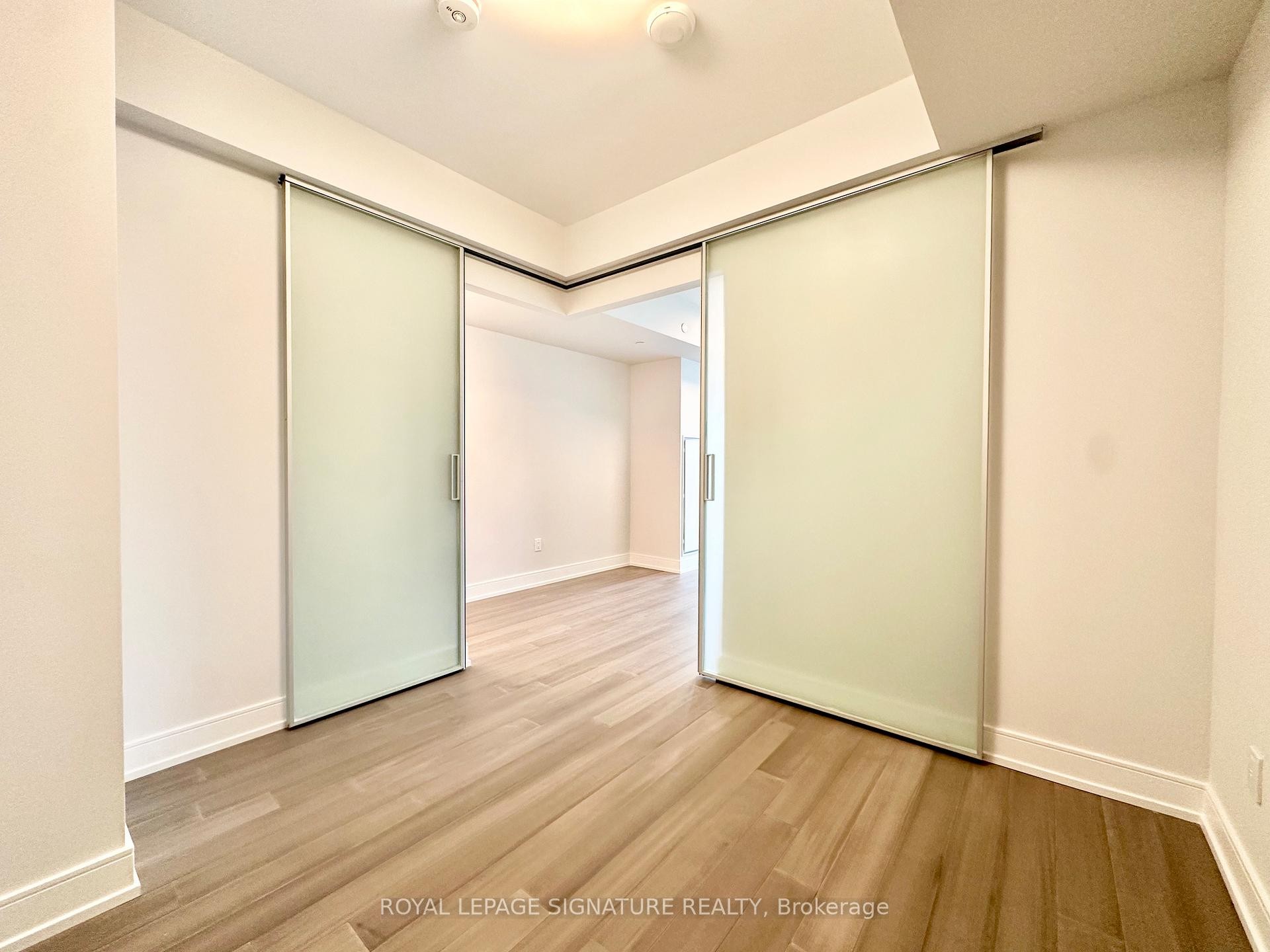 807-664 Spadina Avenue, Toronto, ON - Indoor Photo Showing Other Room