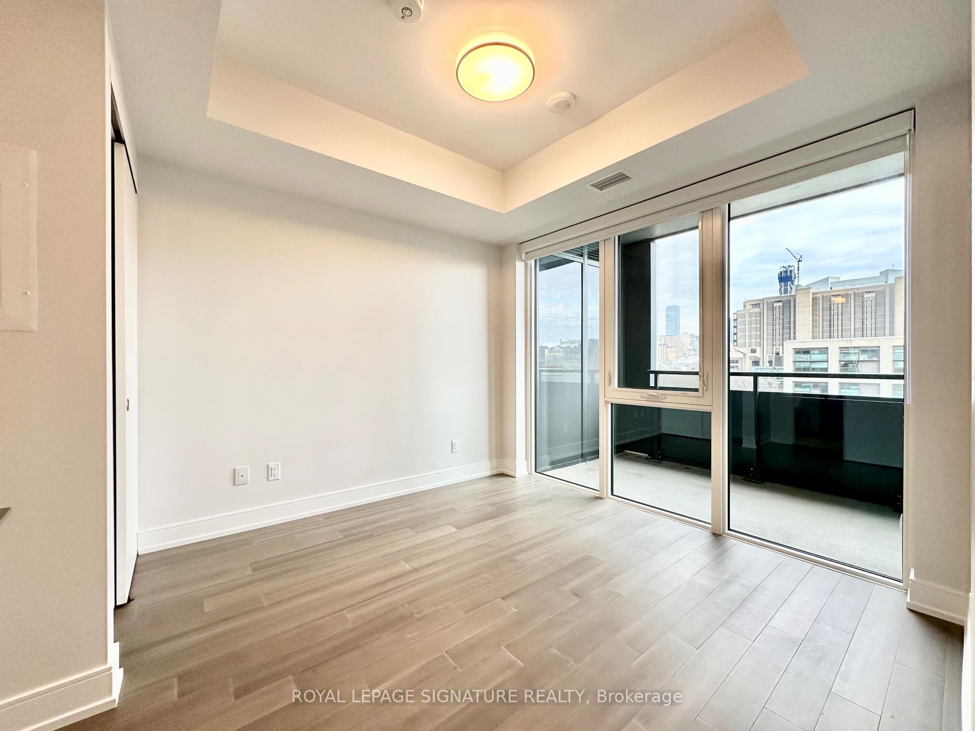 807-664 Spadina Avenue, Toronto, ON - Indoor Photo Showing Other Room