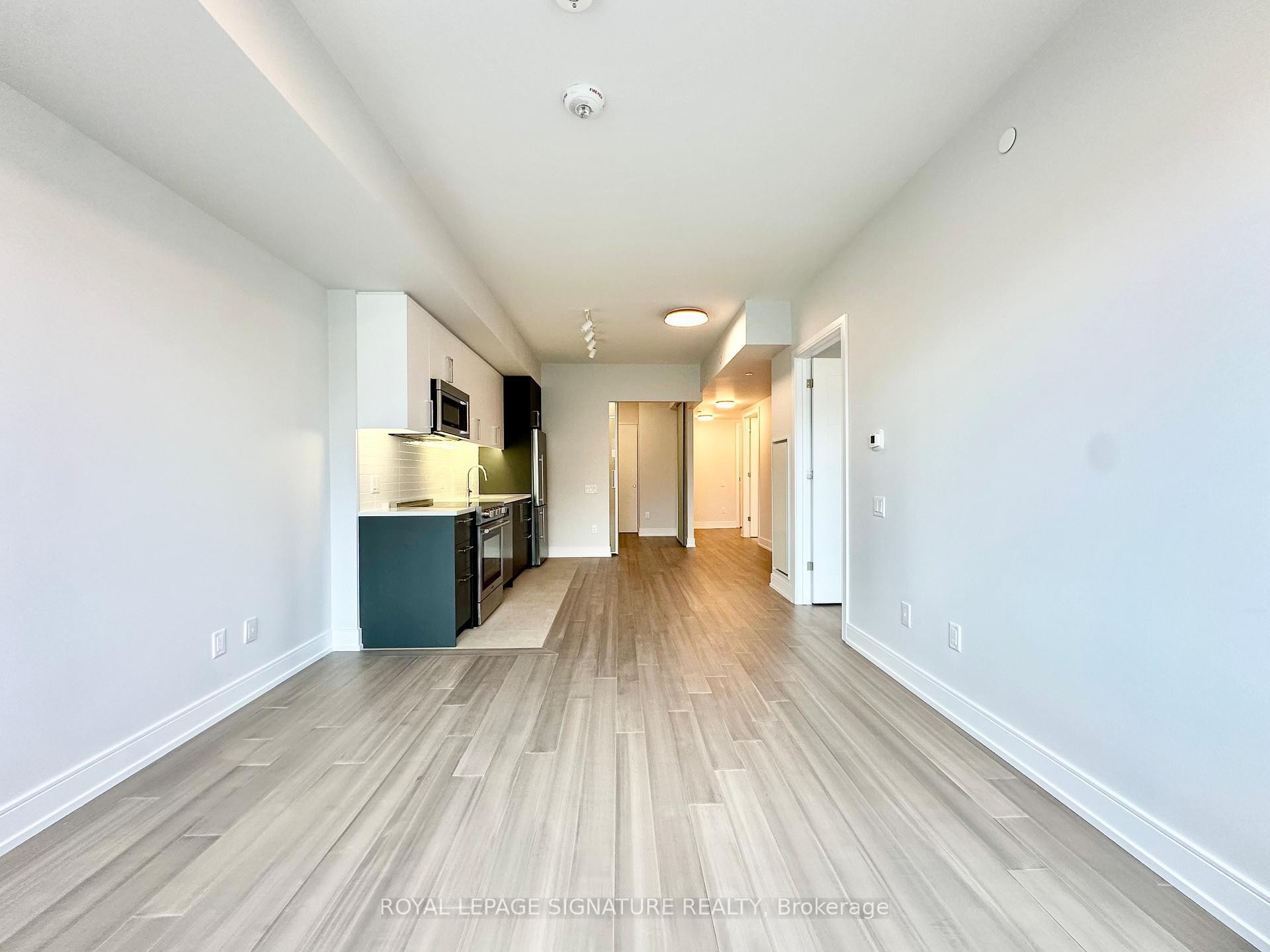 807-664 Spadina Avenue, Toronto, ON - Indoor Photo Showing Other Room