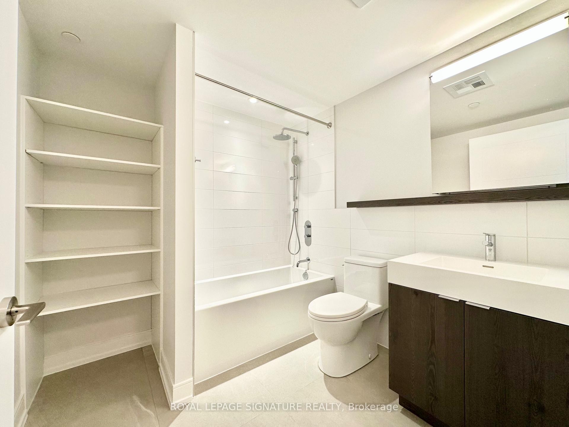 807-664 Spadina Avenue, Toronto, ON - Indoor Photo Showing Bathroom