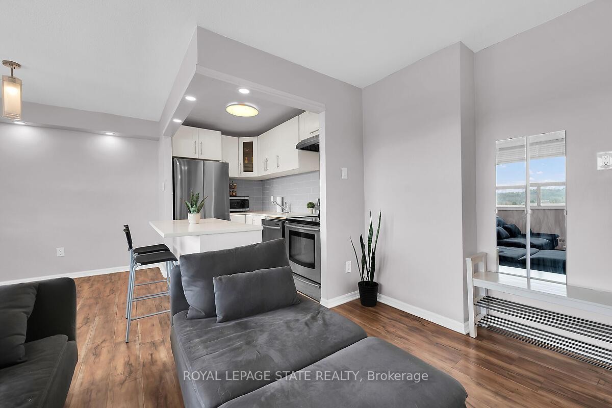 811-15 Albright Road, Hamilton, ON - Indoor