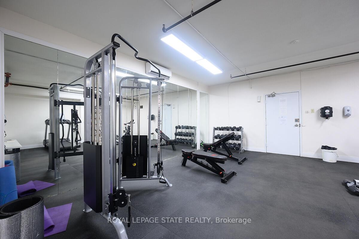 811-15 Albright Road, Hamilton, ON - Indoor Photo Showing Gym Room
