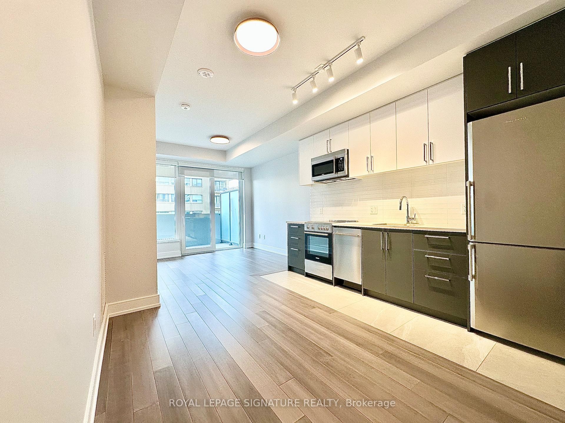 906-2525 Bathurst Street, Toronto, ON - Indoor Photo Showing Kitchen