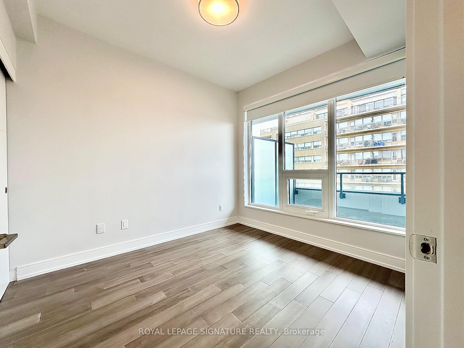 906-2525 Bathurst Street, Toronto, ON - Indoor Photo Showing Other Room