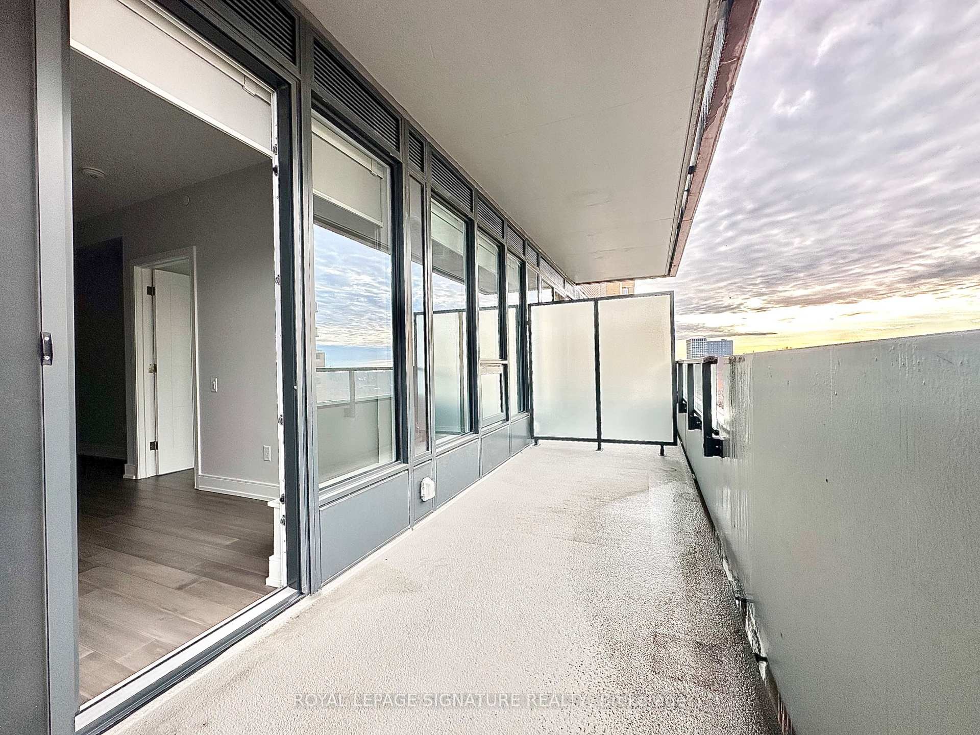 906-2525 Bathurst Street, Toronto, ON - With Exterior