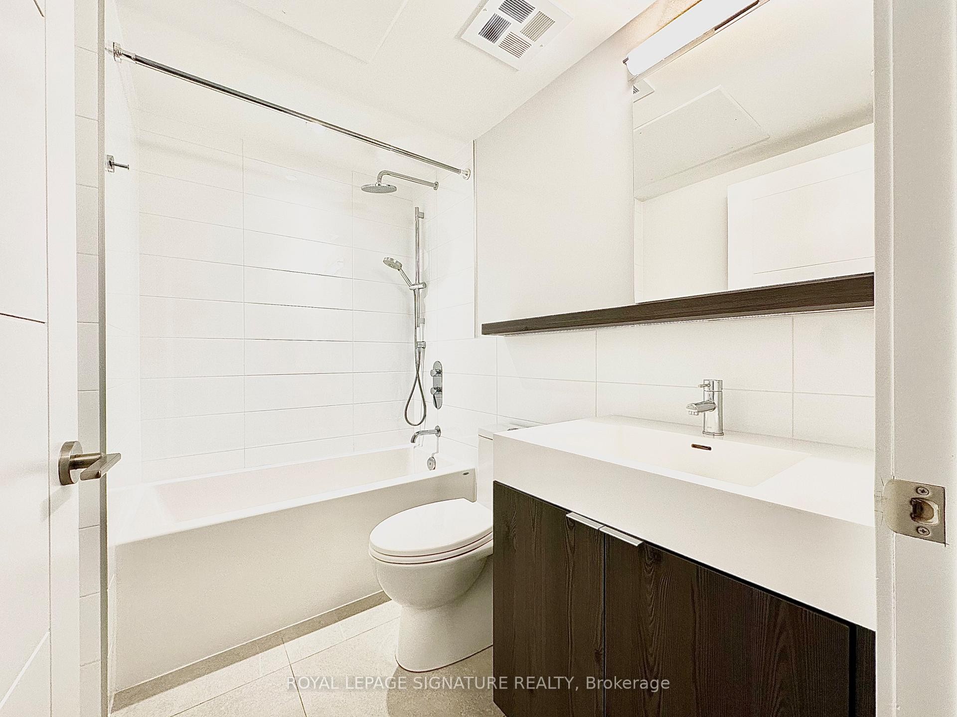 906-2525 Bathurst Street, Toronto, ON - Indoor Photo Showing Bathroom