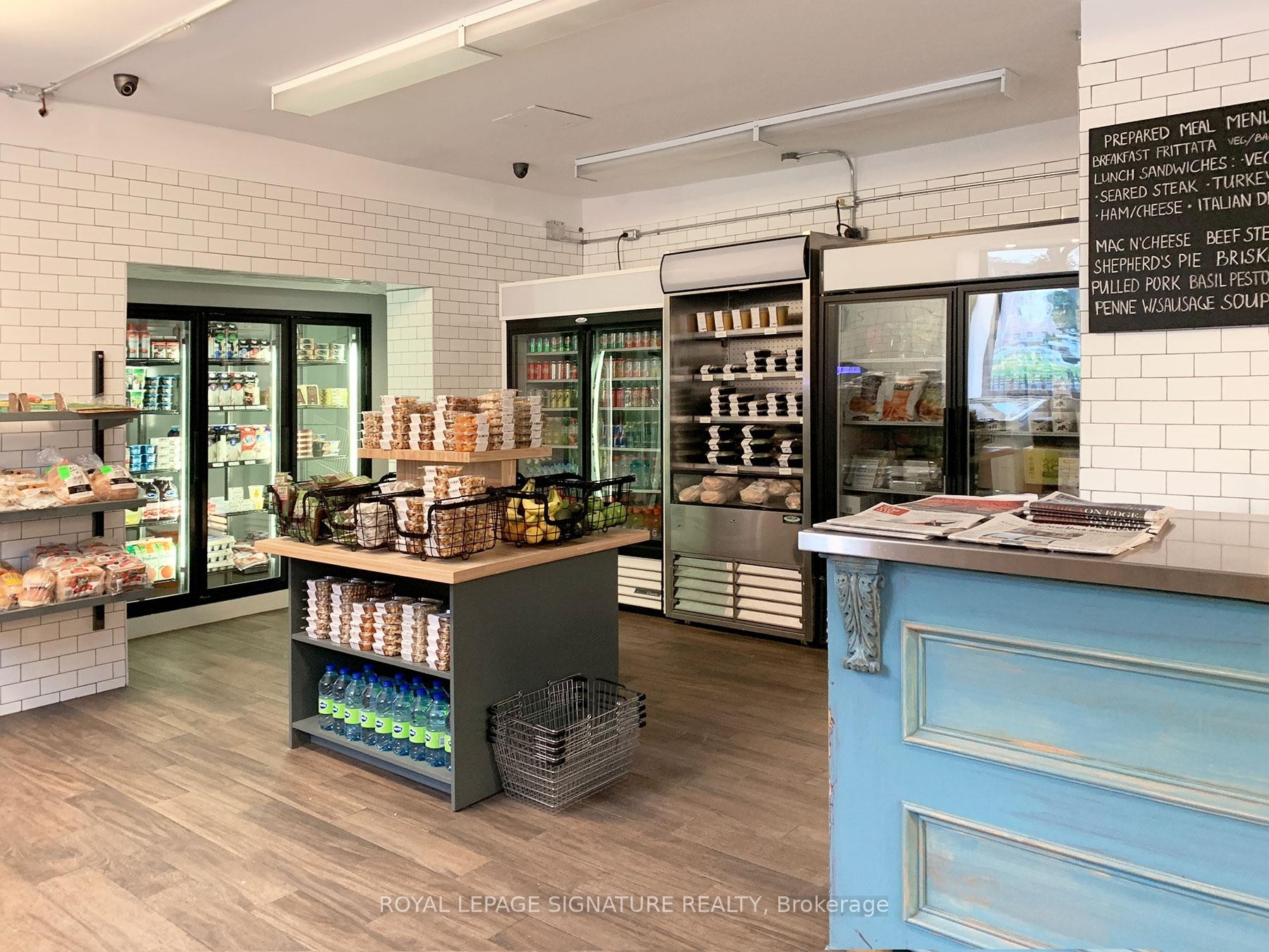 304-394 Avenue Road, Toronto, ON - Indoor Photo Showing Other Room